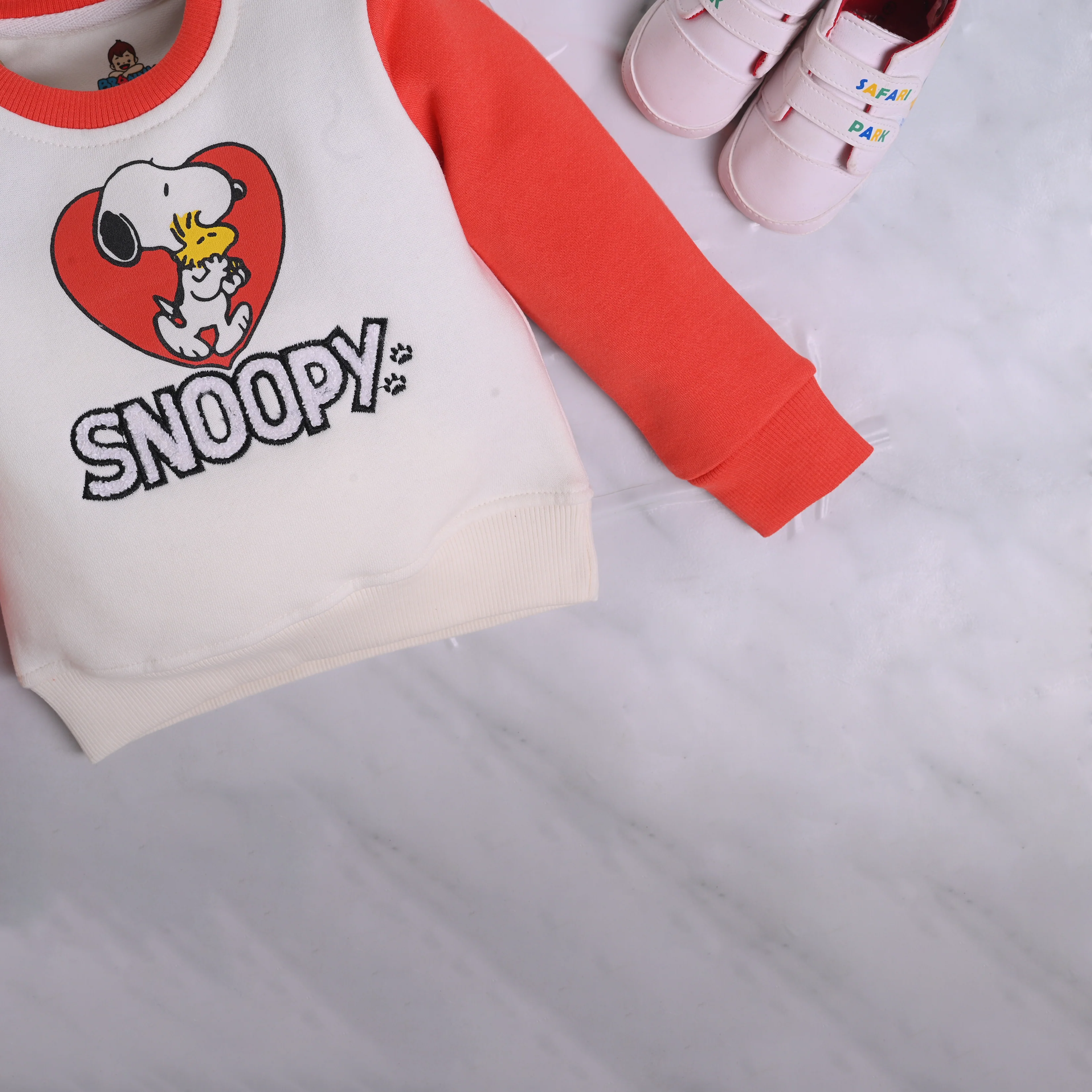 Snoopy Towel Emroidery Fleece Sweatshirt - Image 3