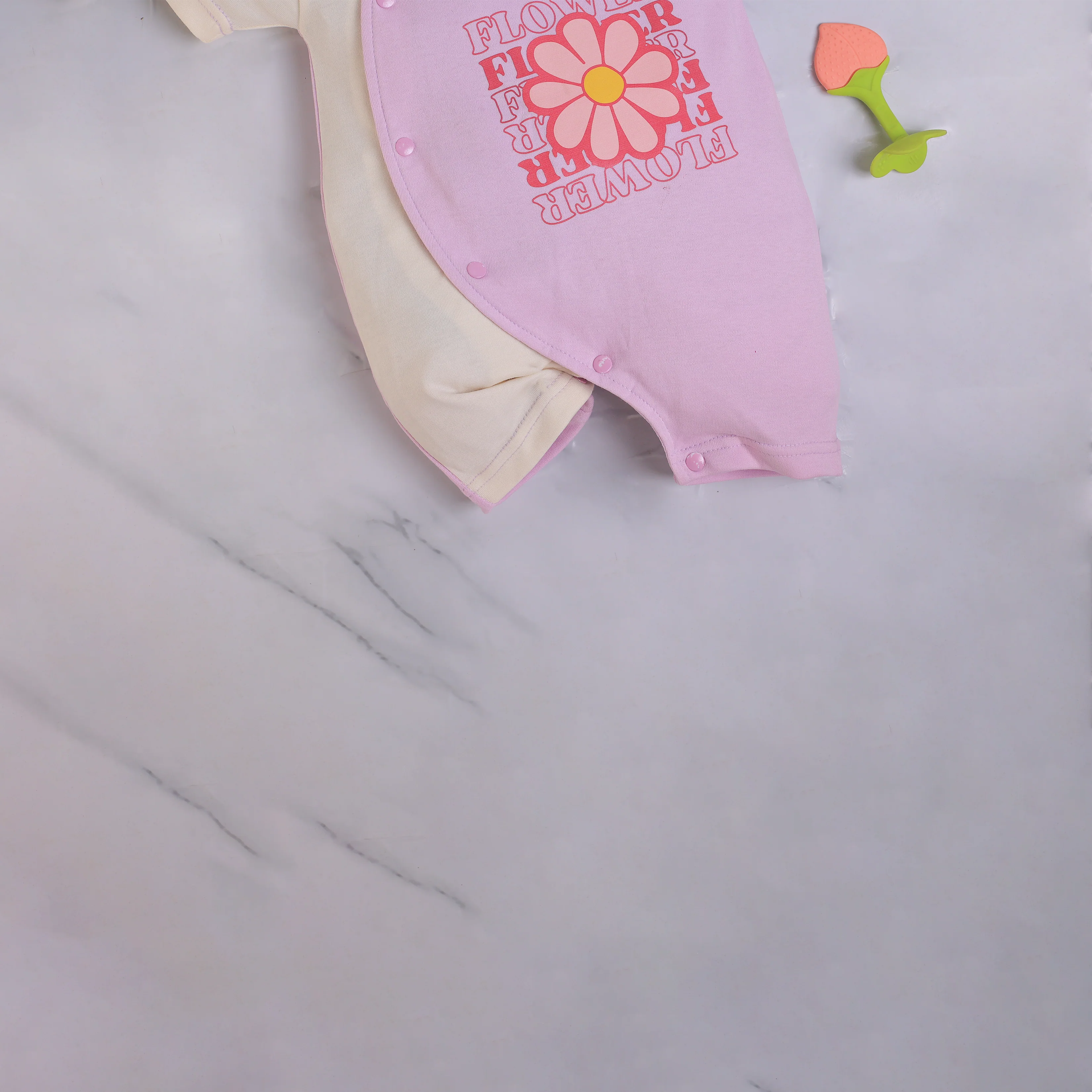 Flower Pattern Raglan Sleeve Romper - Image 4